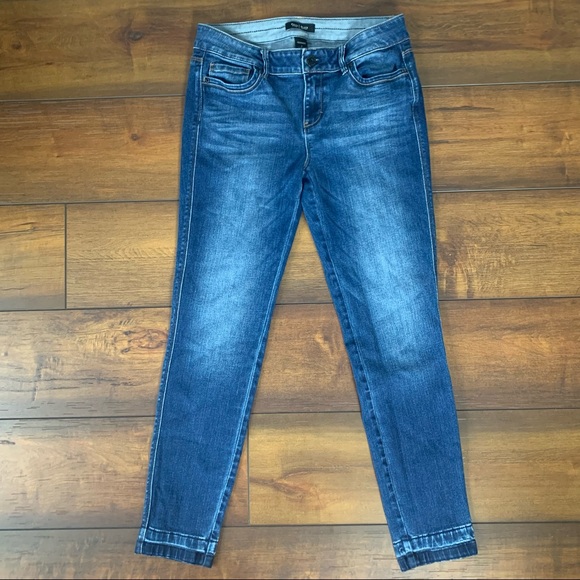 White House Black Market WHBM Skimmer cuffed denim blue Jeans size 2 medium wash - Picture 2 of 16